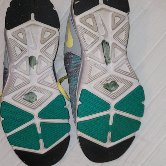 Nike - Picture 5 of 5